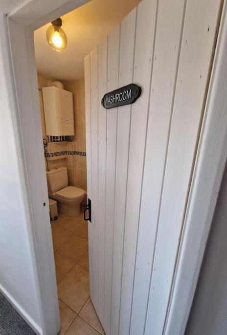 Black Cat Cottage - Central Pickering Grade 2 Listed Cottage 외부 사진