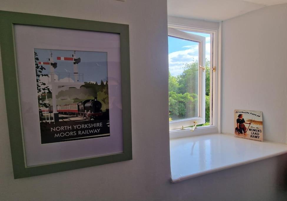 Black Cat Cottage - Central Pickering Grade 2 Listed Cottage 외부 사진